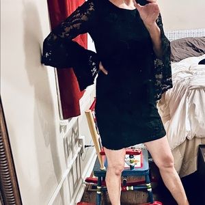 Lulu’s Black floral lace dress, kimono sleeves. Sz M. V collar in back